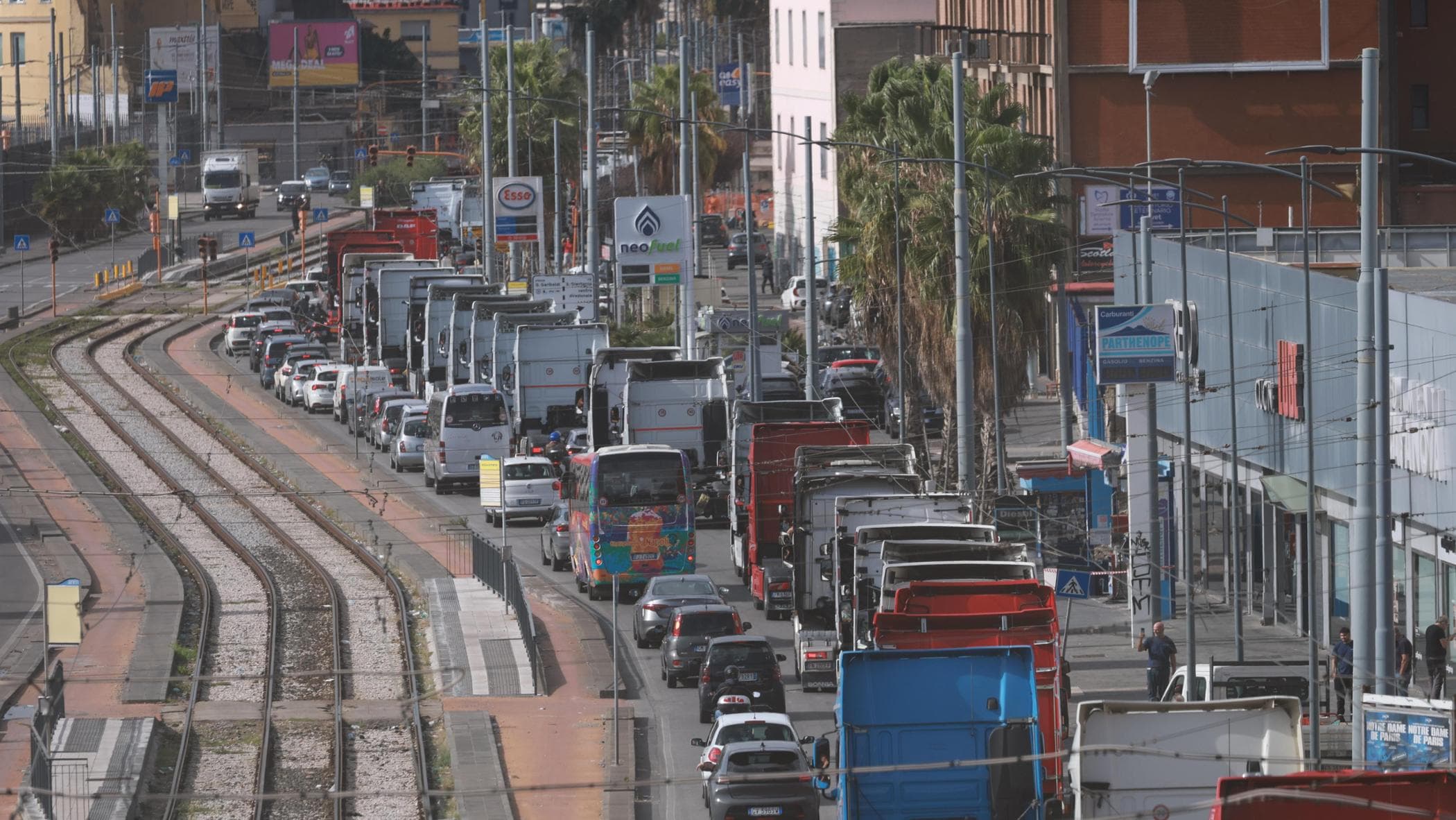 blocco dei tir s236 al decreto stanziati 105 milioni meloni no a intimidazioni da Repubblica.it blocco dei tir s236 al decreto stanziati 105 milioni meloni no a intimidazioni