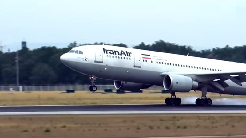 Iran Air al decollo