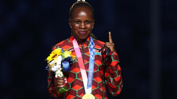 La campionessa olimpica e mondiale di maratona Peres Jepchirchir sospesa per doping