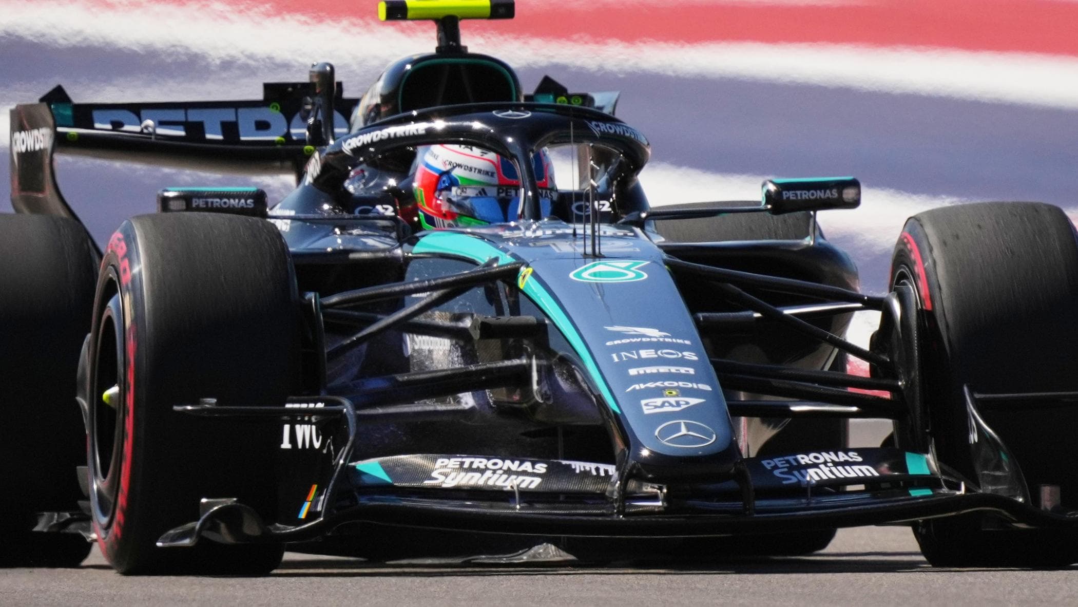 Antonelli senza paura a un passo dal titolo. Hamilton: “Orgoglioso di lui”