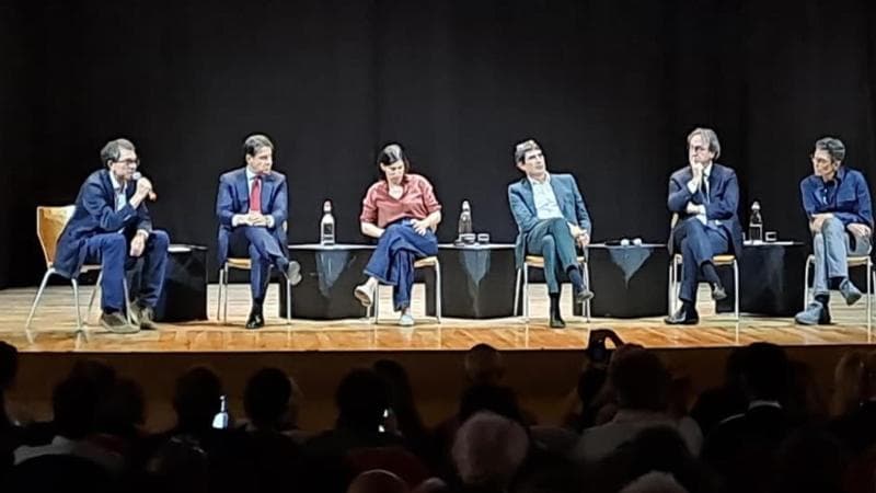 I dubbi di Conte sulla corsa a due.

Il Pd: il programma fra la gente