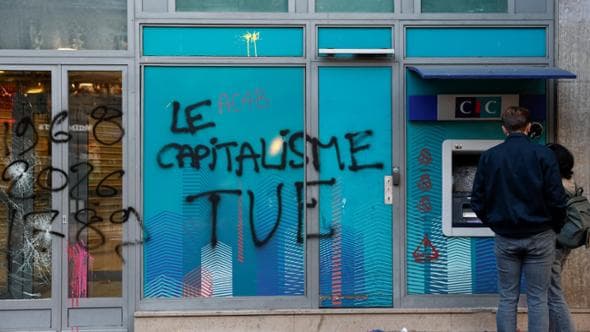 Moody’s non declassa Parigi. 

“Ma vanno approvati i tagli”