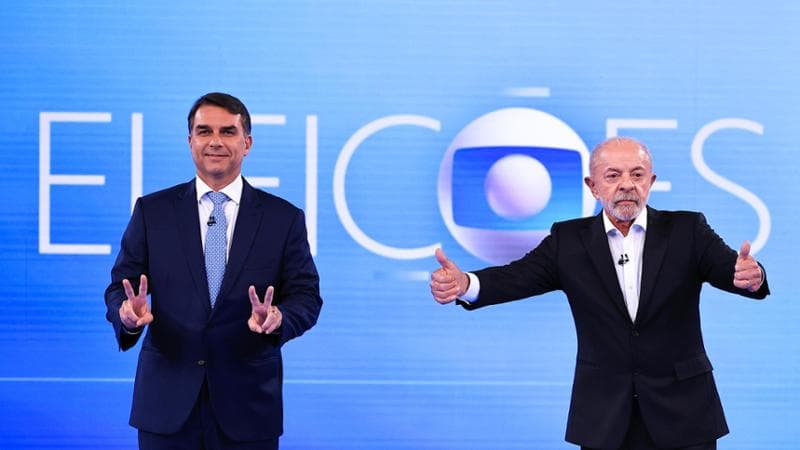 Brasile, ultimo duello tv prima del voto. Bolsonaro deride Lula: “Dai con una mano e togli con 9 dita”