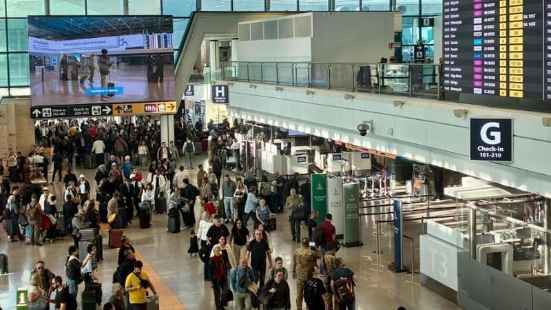 Viaggi natalizi, potrebbe essere la stagione più cara degli ultimi anni. Ecco come risparmiare