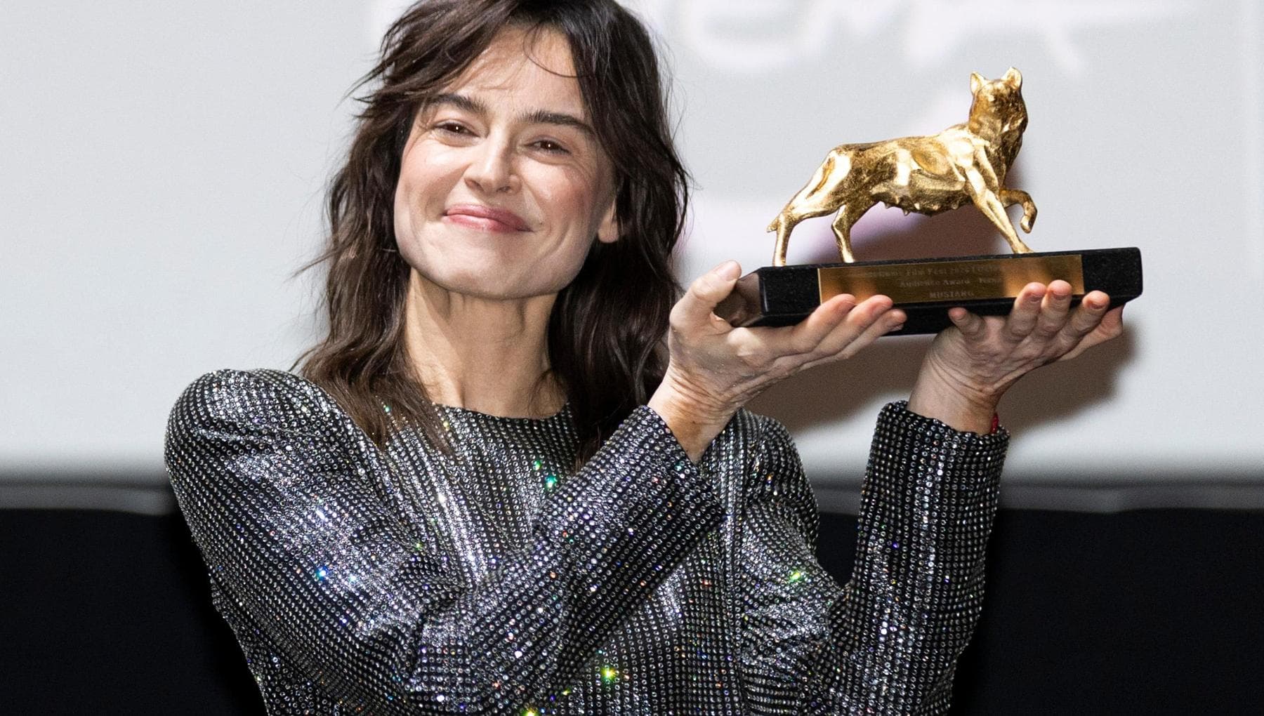 kasia smutniak ho fatto mustang per il pubblico il premio del pubblico mi ha restituito l8217amore da Repubblica.it kasia smutniak ho fatto mustang per il pubblico il premio del pubblico mi ha restituito l8217amore