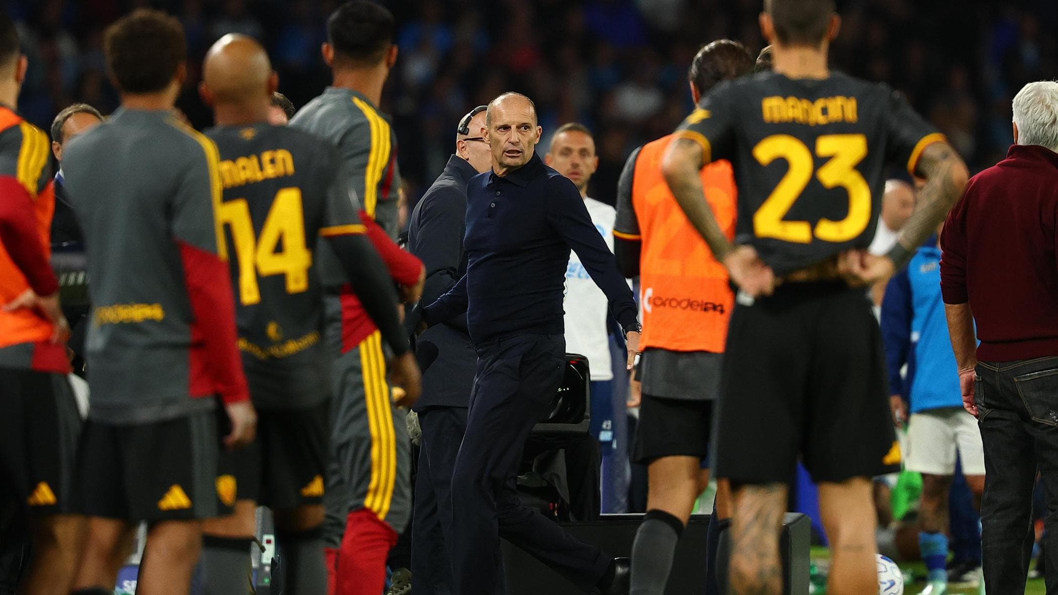 allegri espulso e furioso non vado pi249 in panchina in un anno 80 mila euro di multe da Repubblica.it allegri espulso e furioso non vado pi249 in panchina in un anno 80 mila euro di multe