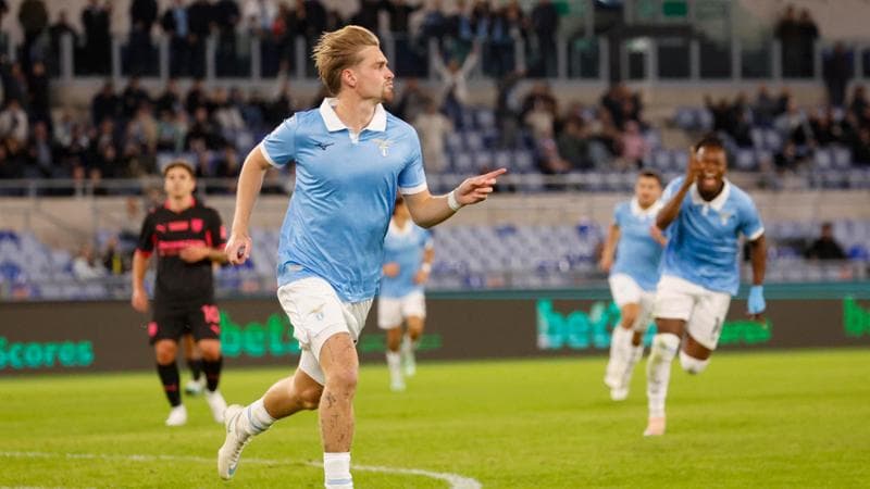 Taylor sulta dopo il gol del vantaggio laziale
