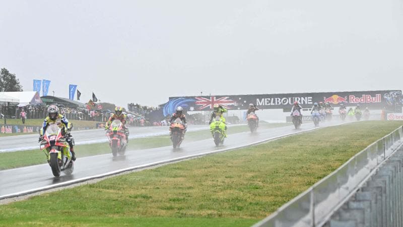 MotoGp Australia, gara annullata per maltempo. Addio amaro alla pista di Phillip Island