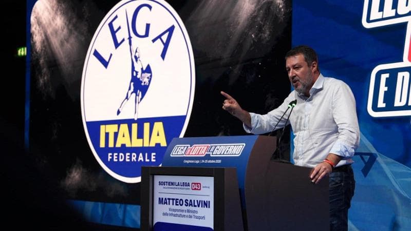 Salvini: “Se riconfermato, chiederò stop soldi a Kiev”. E svela il nuovo simbolo senza il nome