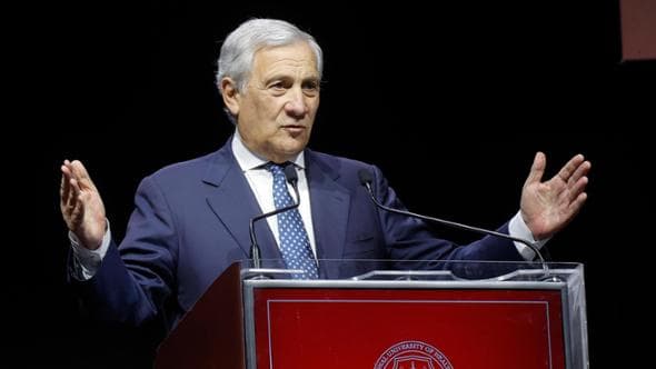 Tajani sconfessa il leader leghista: “Pronto nuovo pacchetto”. Crosetto: “La linea non può cambiare” | Video