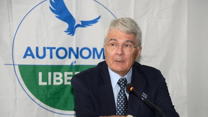 Castelli: “Salvini eletto coi voti del Sud, gli manca solo di riaprire la cassa per il mezzogiorno”
