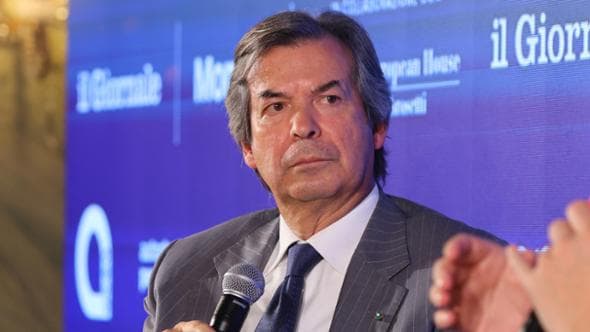 Mps, via libera della Bce alla scalata di Intesa. Nell’assemblea di Siena il 70% del capitale