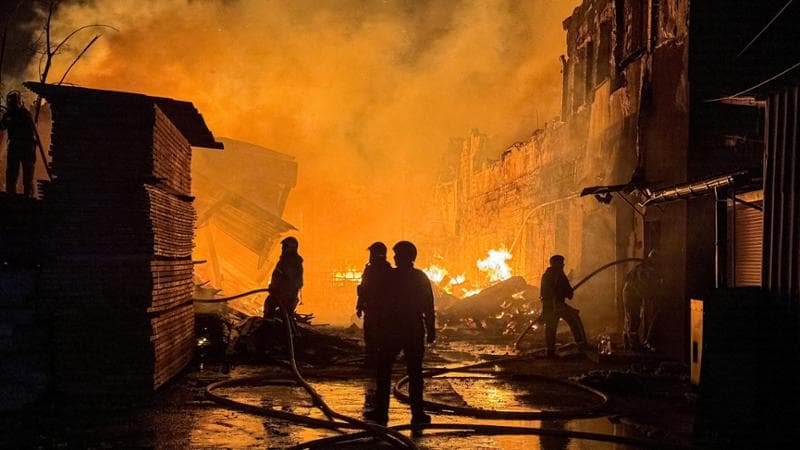 Guerra Ucraina - Russia, le news di oggi. Attacco russo contro un edificio a Kharkiv: 4 feriti tra cui un bambino
