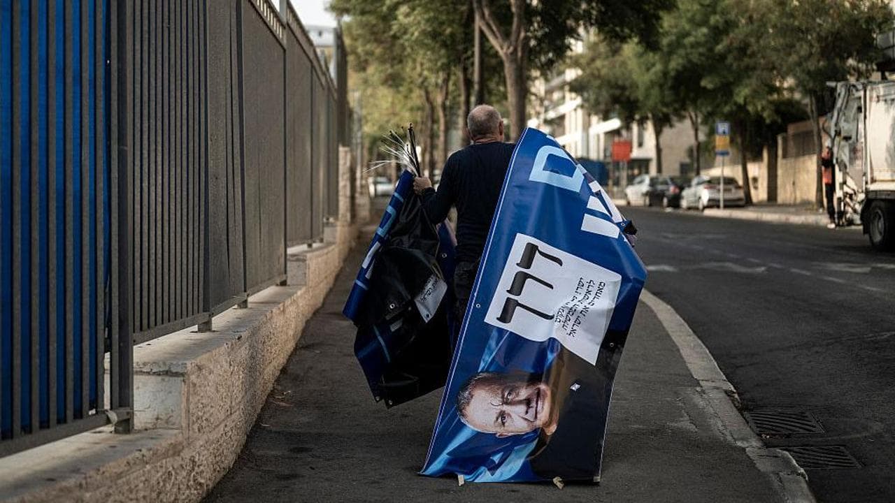 La diretta Scrutinio in corso in Israele, in vantaggio il blocco Netanyahu ma senza maggioranza: “Daremo vita a un forte governo nazionale di destra”