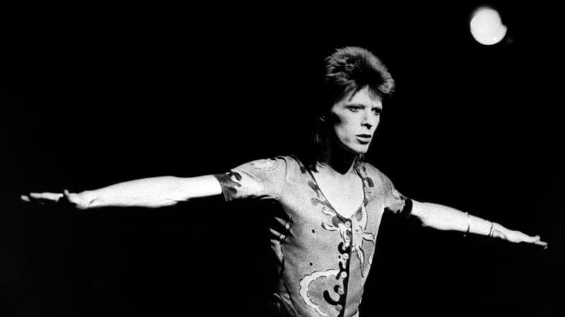 David Bowie rivive nel film concerto “Stage”: “Sarà come se fosse ancora sul palco”