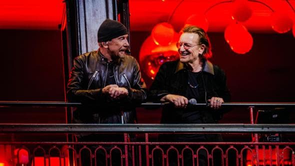 U2, l’anteprima di “Carnaval de Luz” nei negozi di dischi con gadget e sorprese