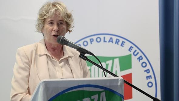 Reintegro medici no vax, Craxi: “Al Senato modifiche”. Convegno Lega per le vittime dei vaccini