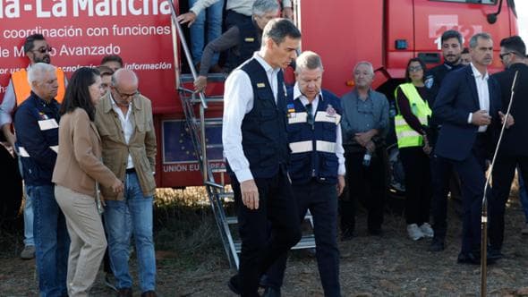 Due stragi in un anno sulla stessa linea. 

Sanchez sotto accusa, tre giorni di lutto