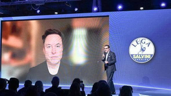 Salvini sente Musk e apre alla guida autonoma. Ma le regole italiane non lo permettono