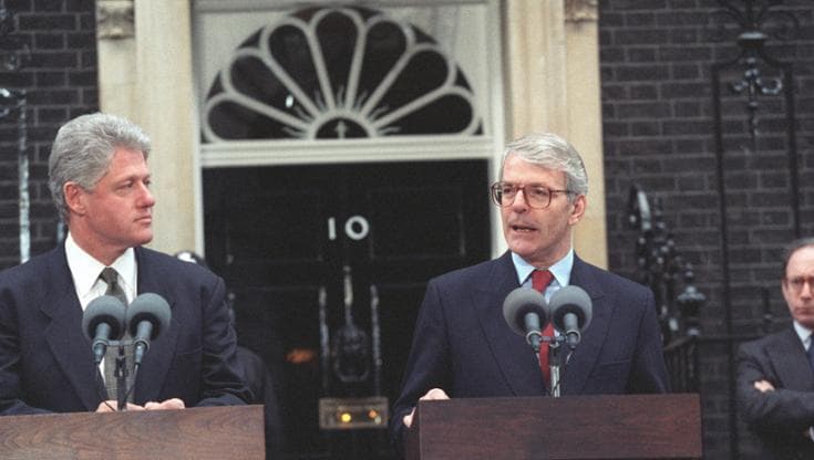 Prime Minister John Major in 1995, at Downing Street with Bill Clinton. Photographer: Sharon Farmer. Source: https://clinton.presidentiallibraries.us/items/show/53553