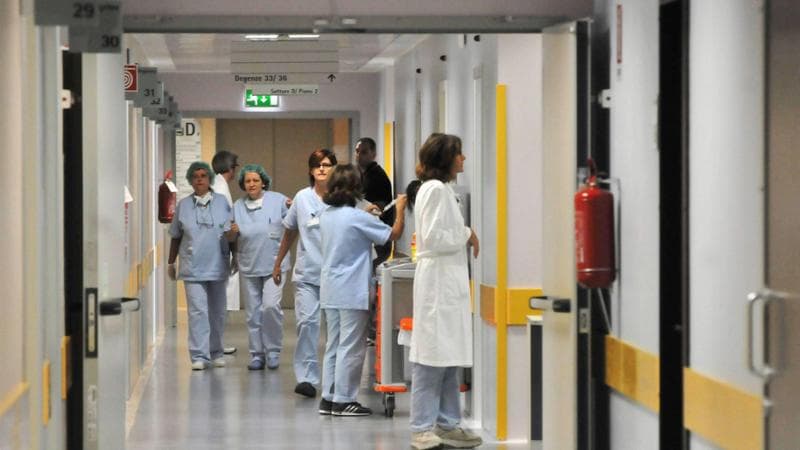 Manovra, allarme sanità. La rivolta di Regioni e medici: “Dimezzati i fondi richiesti”