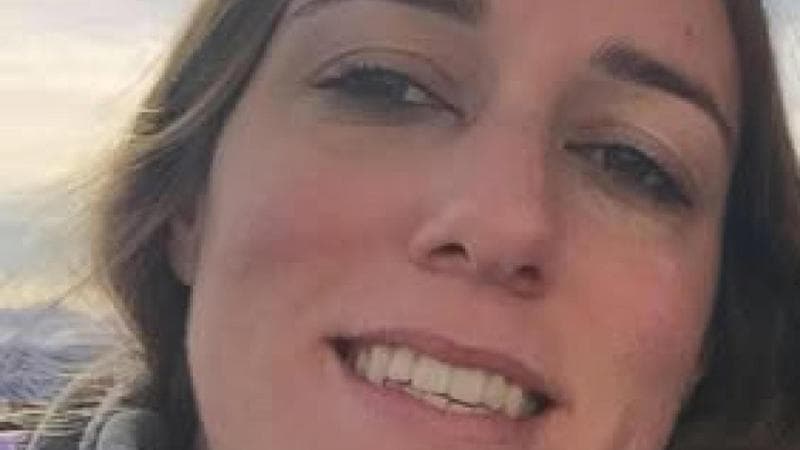 Il papà di Jessica uccisa con l’insulina: “Regalò una valigia alla figlia, voleva partire con lei”