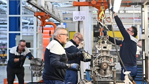 L’economia italiana si ferma: Pil a crescita zero nel terzo trimestre. Schizza l’inflazione: +5,4%