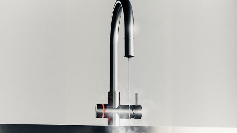 Idealaqua+ di QuadroDesign: un Led colorato per ogni tipo d’acqua