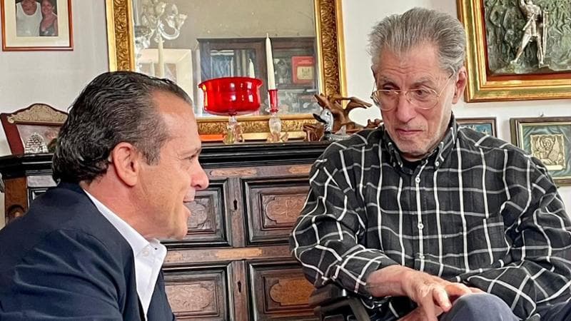 Cateno De Luca e la foto con il Senatur. La mossa di candidare Renzo Bossi per conquistare i delusi