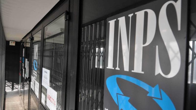 Assegno Inps in pagamento il 2 novembre. Arrivano le notifiche digitali per i pensionati