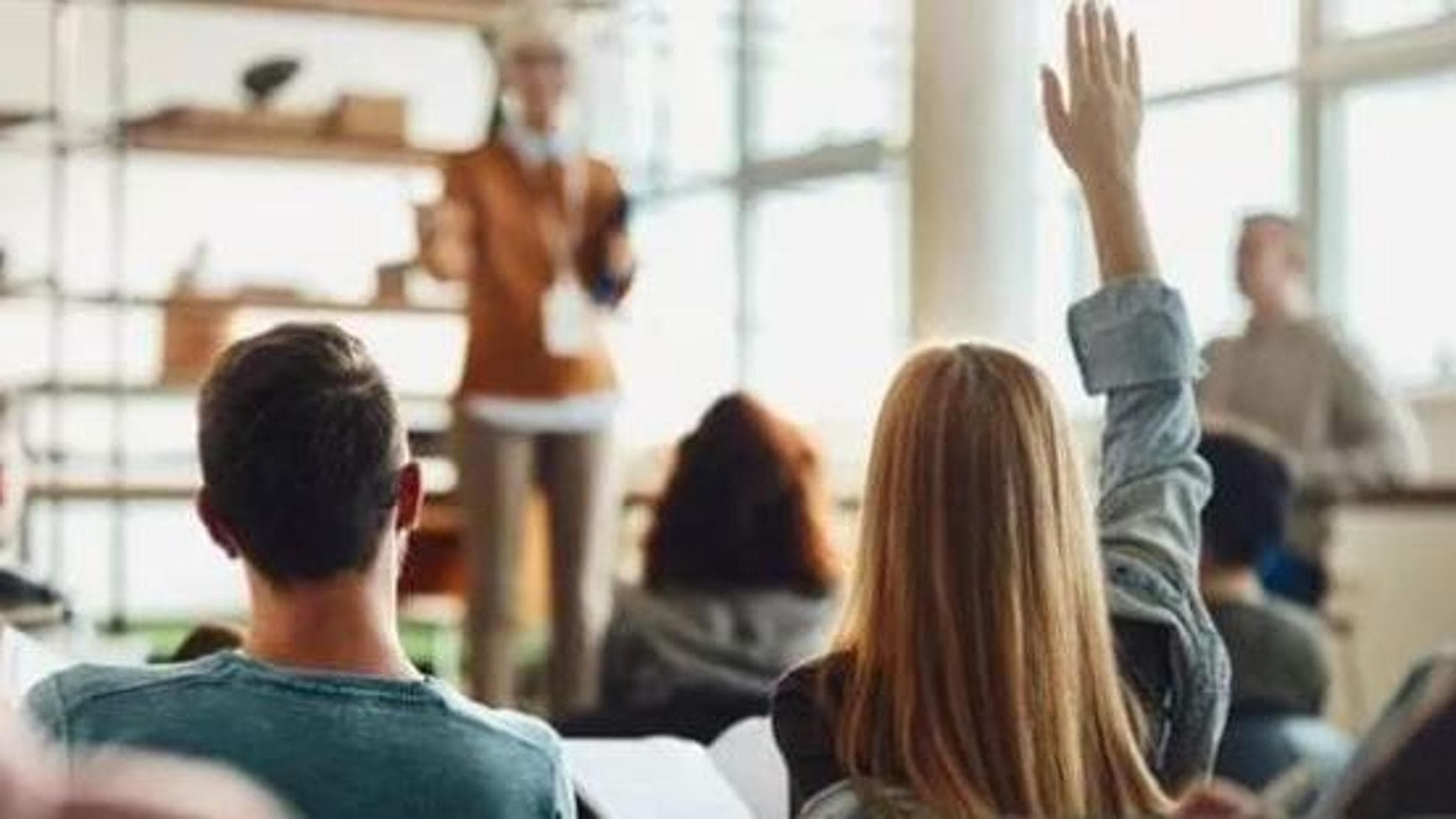 scuola in manovra tagli all8217organico pi249 fondi alle paritarie e libri digitali a prezzo calmierato da Repubblica.it scuola in manovra tagli all8217organico pi249 fondi alle paritarie e libri digitali a prezzo calmierato