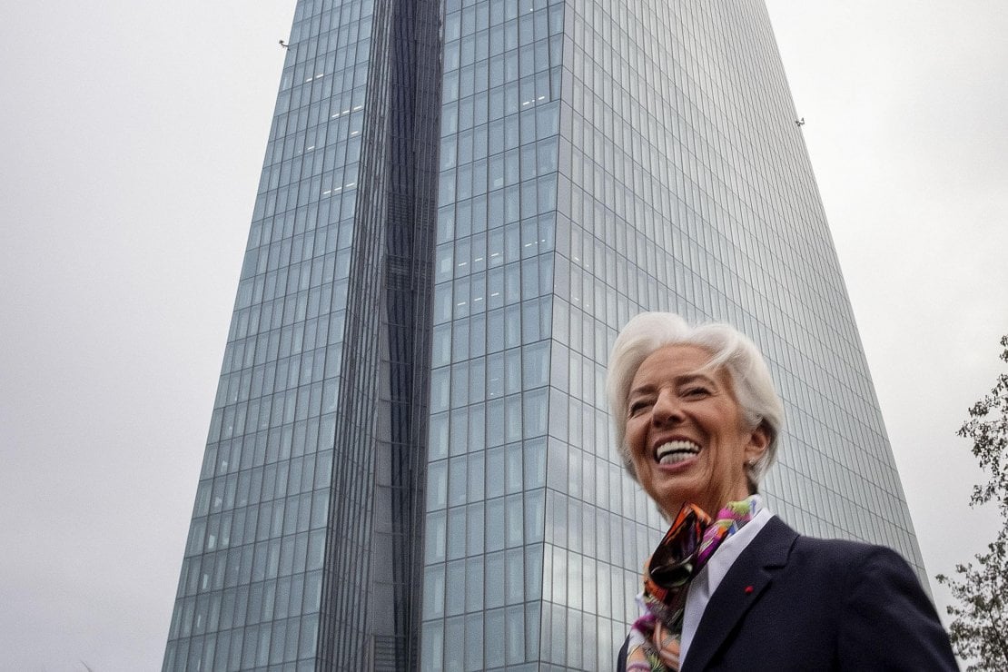 Lagarde E La Polemica Per La Foto Del Consiglio Direttivo Bce Una 