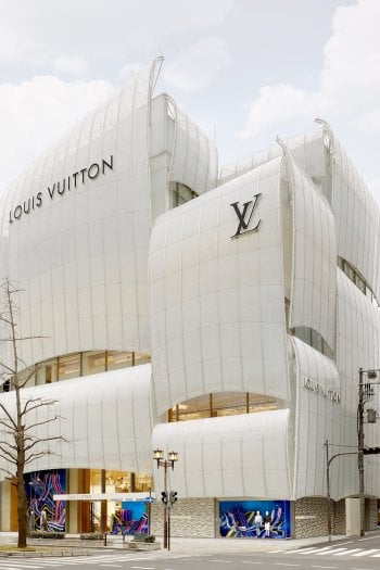 Monogram e brioche: a Osaka apre il primo caffè Louis Vuitton - la  Repubblica