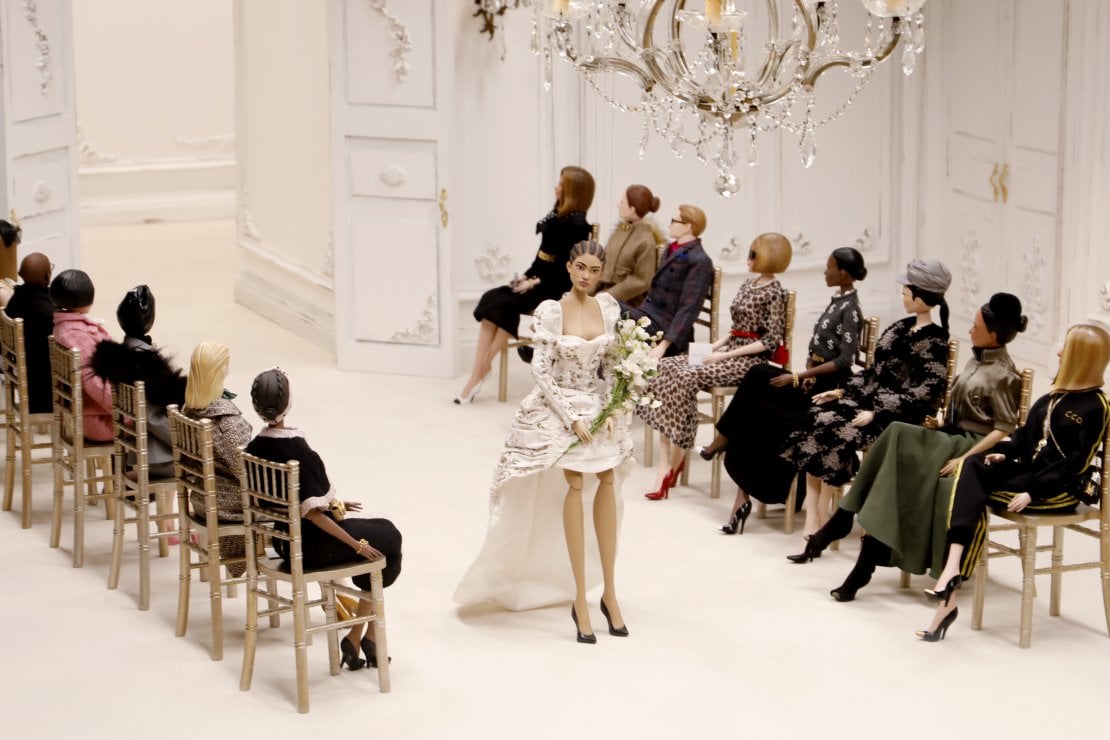 Chiara Ferragni e Anna Wintour si trasformano in marionette per la sfilata  di Moschino - la Repubblica