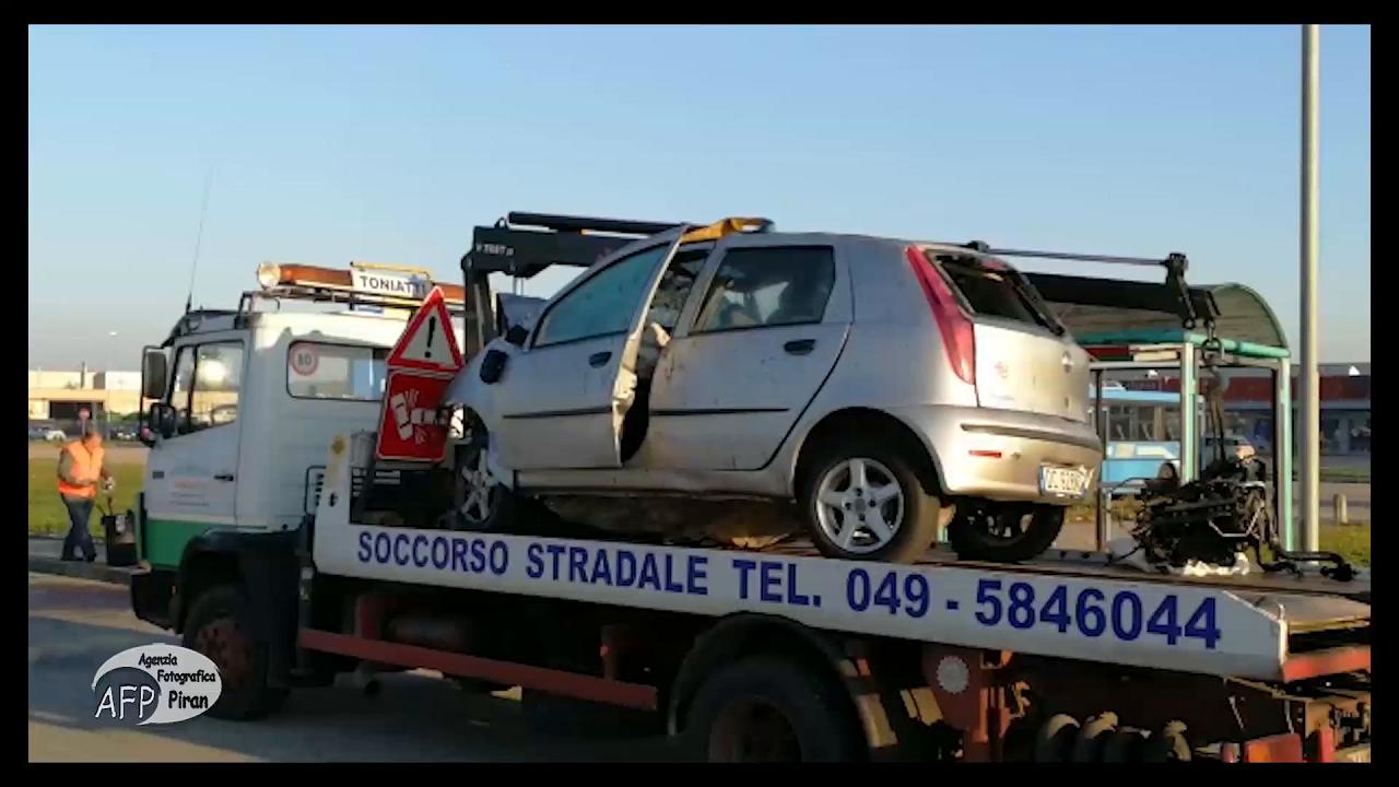 Sant Angelo Di Piove Tre Morti In Incidente Il Recupero Dei Mezzi 