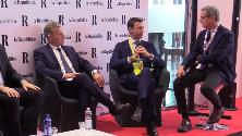 Vinitaly, le larghe intese del vino uniscono destra e sinistra
