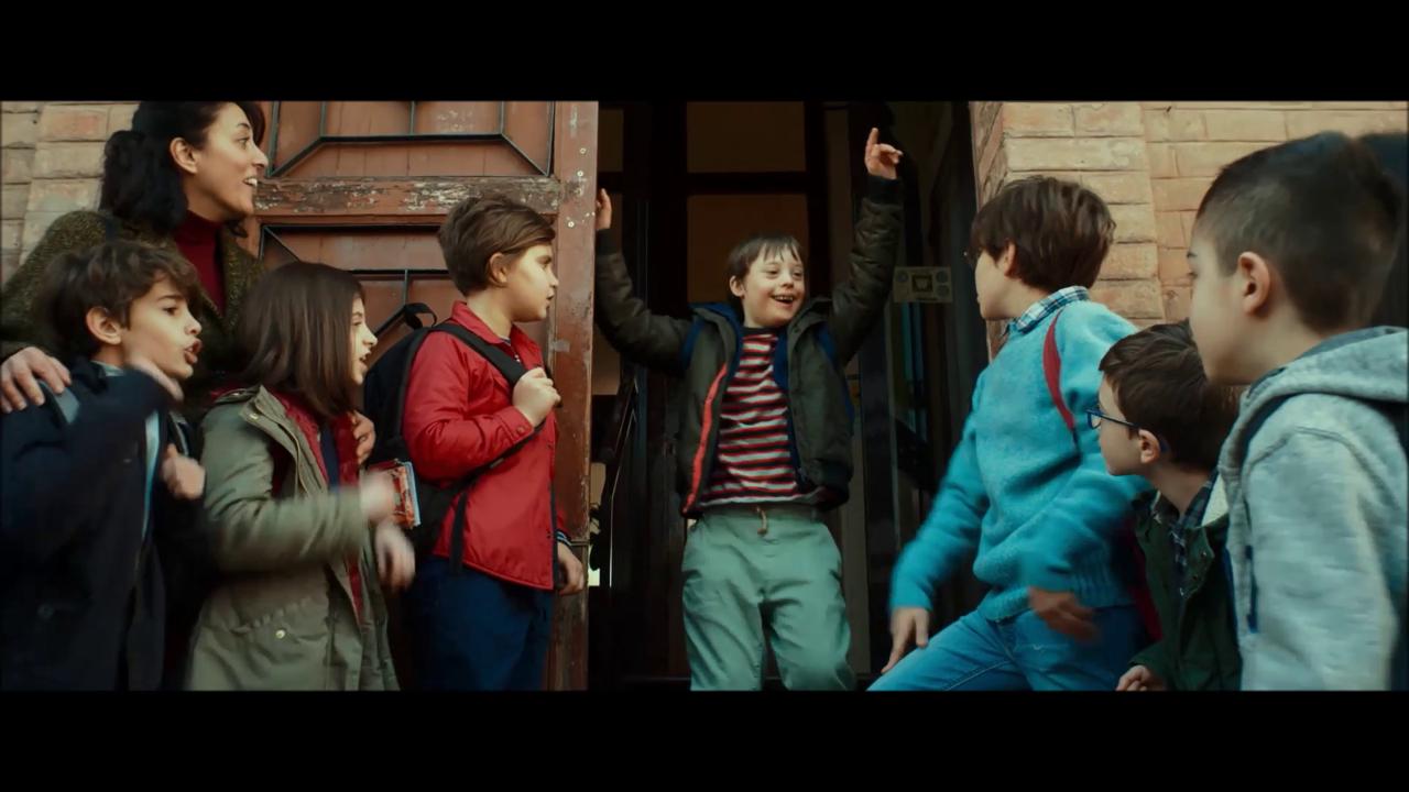 Mio fratello rincorre i dinosauri: il film che vi farà commuovere - Il