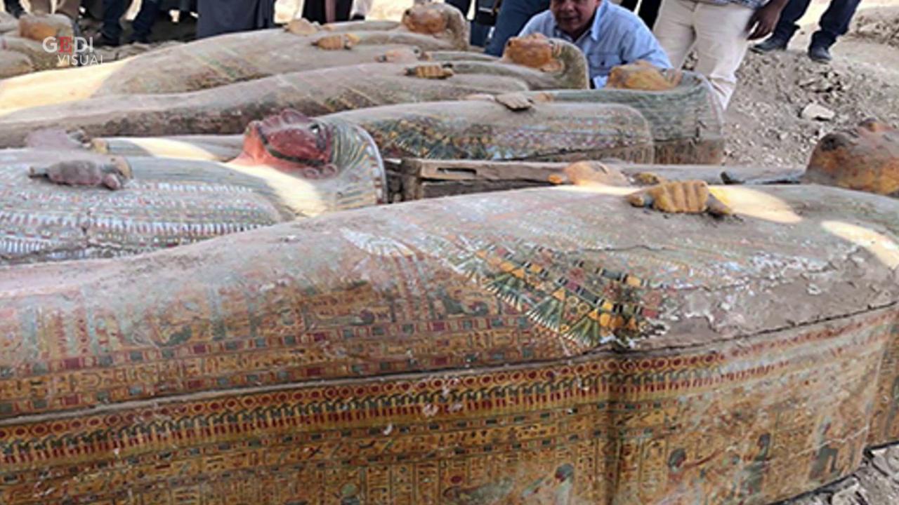 Risultati immagini per egitto scoperti 20 sarcofaghi sigillati repubblica