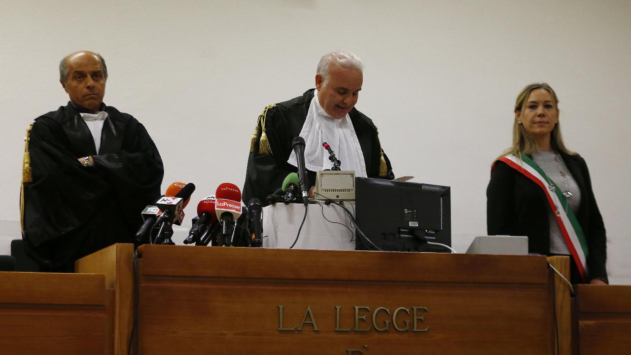 la-lettura-della-sentenza-cucchi-della-corte-d-assise-di-roma-la-stampa