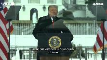 Trump fa causa a Facebook, Twitter e Google