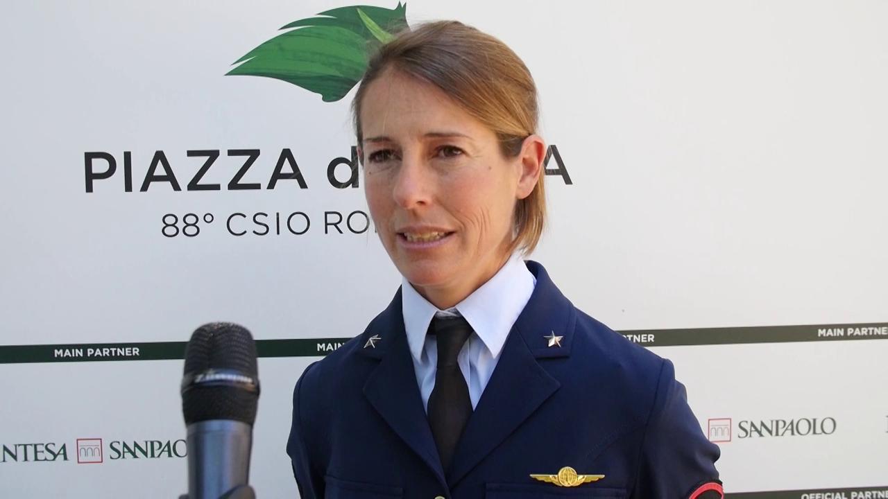 Accoglie I Concorsi Ippici Di Piazza Di Siena