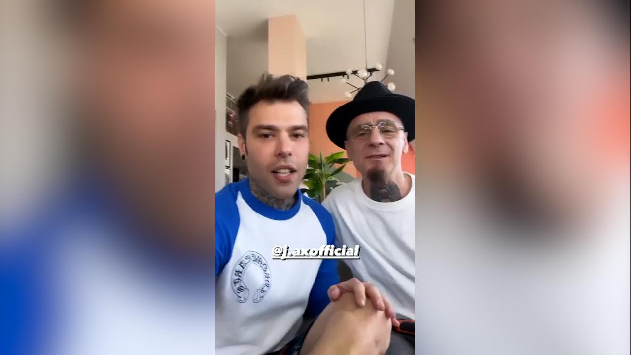 Fedez e J-Ax, pace fatta e foto con bacio via Instagram - la Repubblica