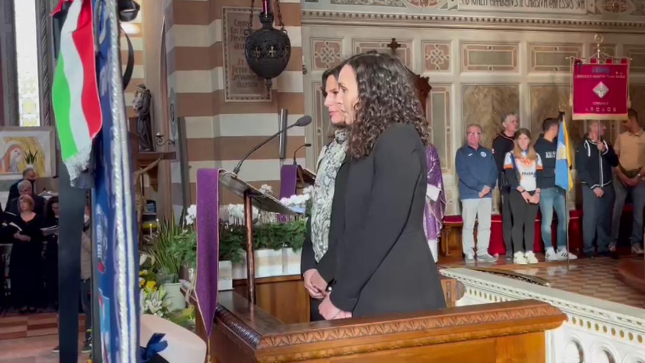 Funerali di Fabio Gazzabin, le figlie grazie papà per quanto ci hai