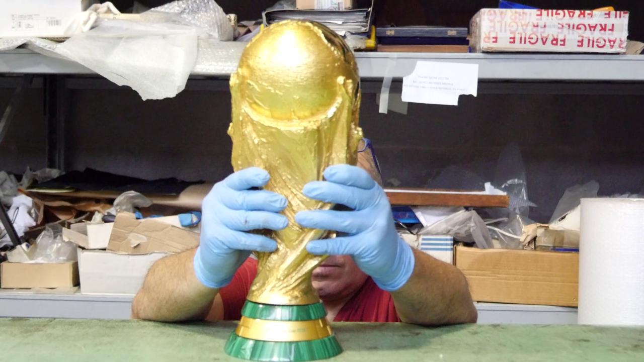 Pin's œillet Vintage – Coupe Du Monde De Foot – Années 90 – Italie