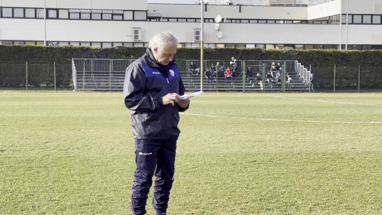 Il Nuovo Allenatore Del Mantova Mandorlini Dirige Il Primo Allenamento