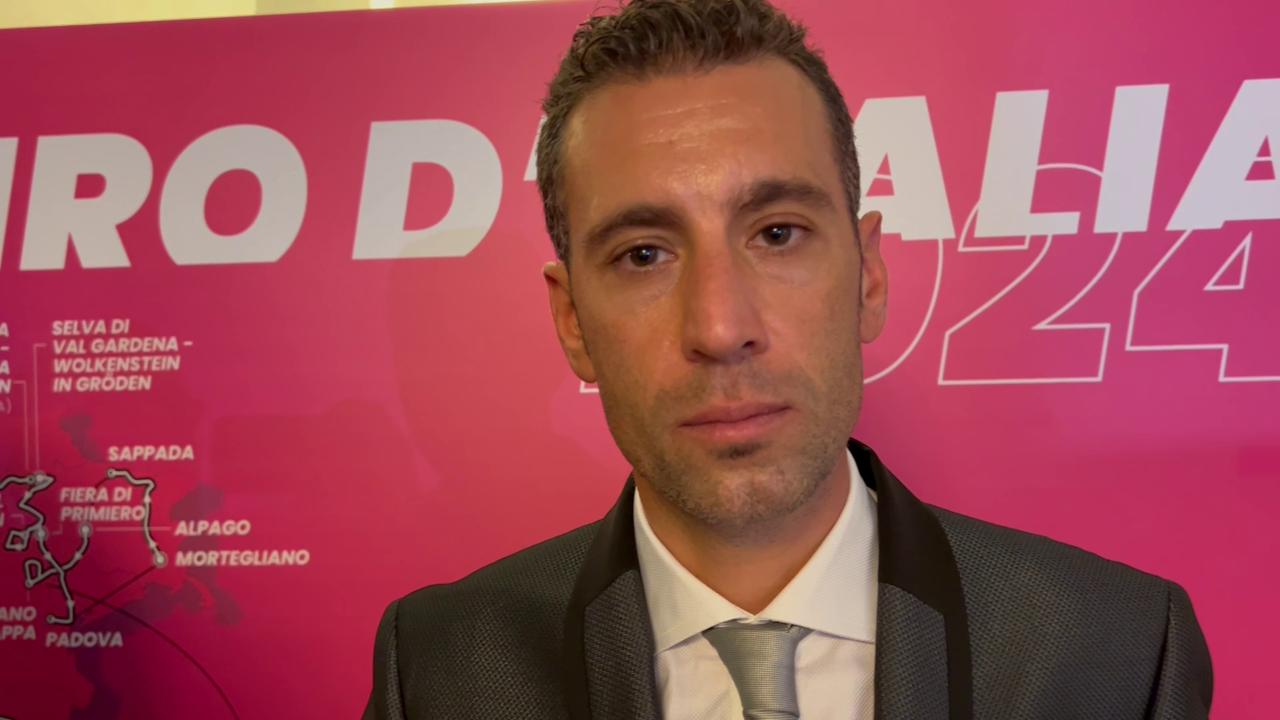 Vincenzo Nibali presenta il Giro d'Italia 2024 e strizza l'occhio a ...