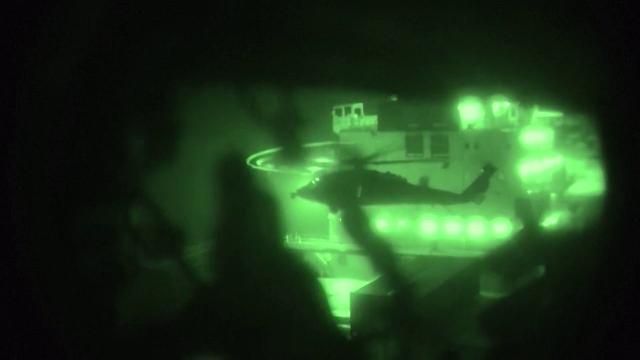 Nave iraniana catturata dagli Usa: il video dell'assalto notturno in elicottero