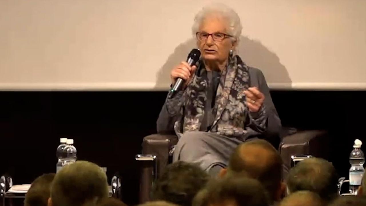 Liliana Segre: "Il mondo dell'odio è sempre più vasto, a 96 anni mi chiedono ancora perché non muoio"